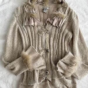 super unique fitted sweater zip u